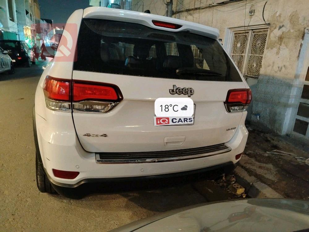 جيب جراند شيروكي